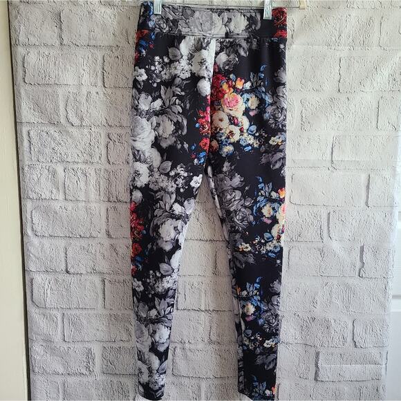 Abercrombie & Fitch Black Floral High Rise Leggings Small - Picture 8 of 10
